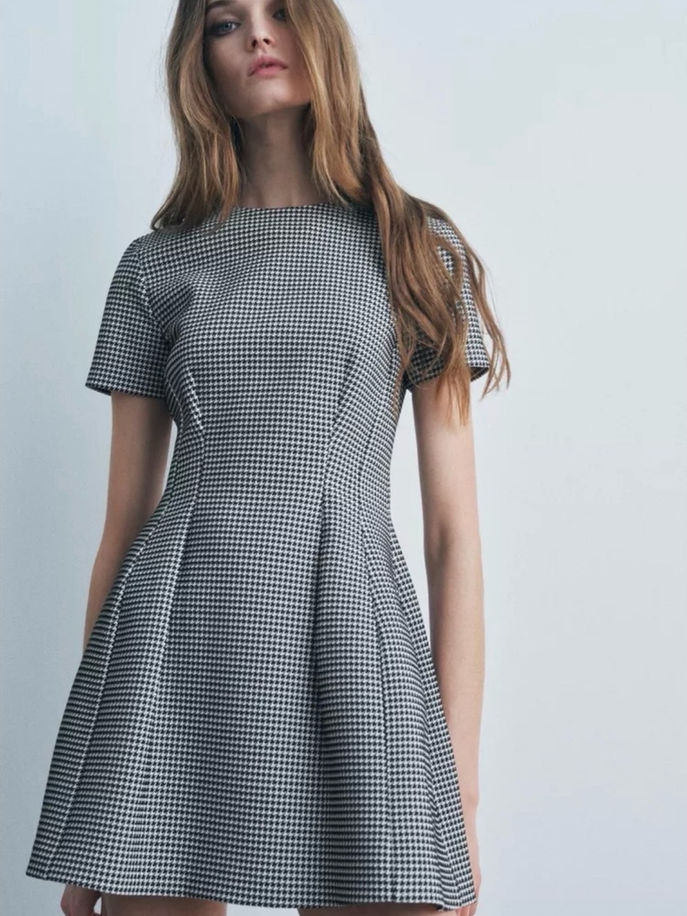 Zara Black and White Mini Dress with Houndstooth Pattern